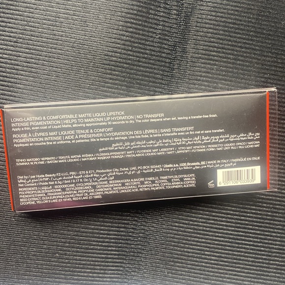 Huda beauty liquid Matt lipstick in alluring - Picture 2 of 4